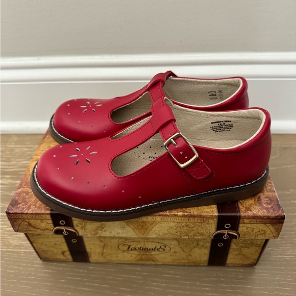 NEW Red Footmates Size 13.5 - Picture 3 of 6